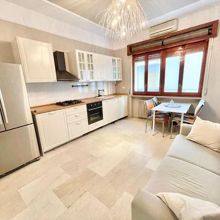 Regina Elena Apartment 2 Pescara Kültér fotó